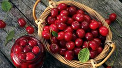 فوائد الكرز الأحمر