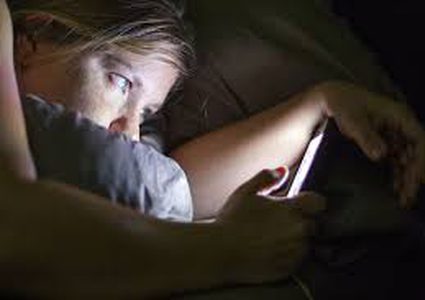 النوم وعلاقته بالأجهزة الذكية