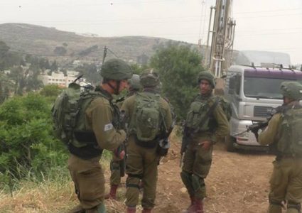 الاحتلال يصادر معدات بناء لمدرسة في يعبد