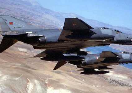 الأركان التركية تعلن مقتل 15 مسلحا جنوب شرقي البلاد وشمالي العراق