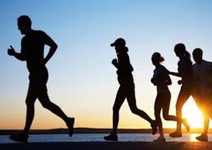 من هي الفئة العمرية الأكثر إستفادة من المشي السريع؟