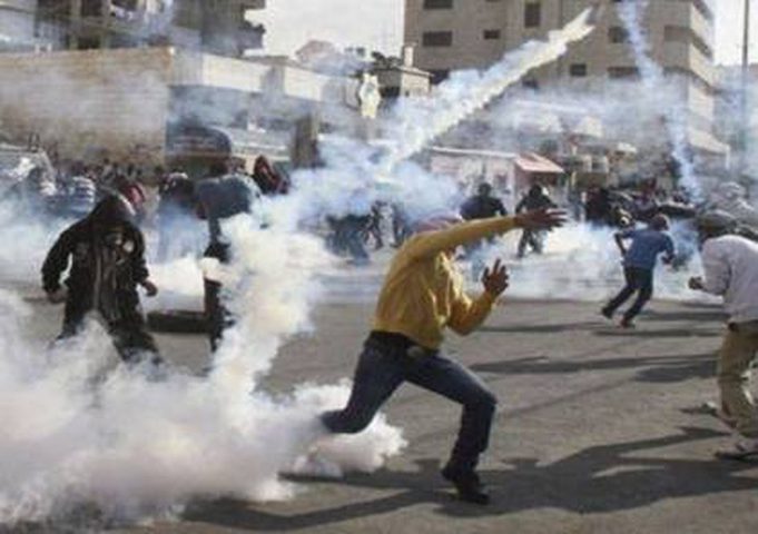 إصابة 3 مواطنين بجروح خلال مواجهات مع الاحتلال ومستوطنيه في عوريف