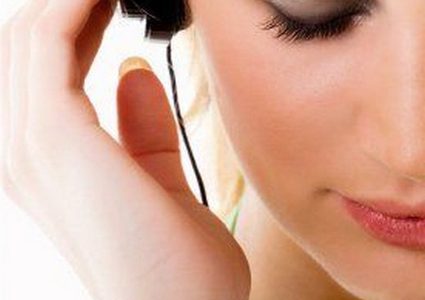 ما هي خطورة إستماع الجيل الشاب إلى الموسيقى الصاخبة ؟