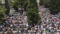 الاشتياق للقدس والأقصى.. توثقه صور وعدسات المصلين