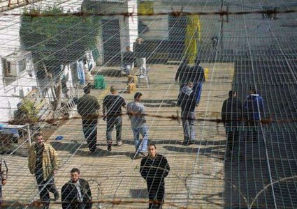 4 أسرى يدخلون أعوامًا جديدة داخل سجون الاحتلال