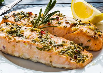 العلاقة بين فرص الحمل وتناول المؤكولات البحرية