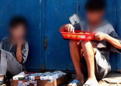 التسوّل يفسد طفولتهم.. أطفال على قارعة الطريق
