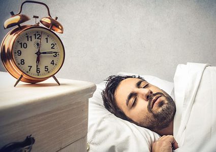 الخمول يطاردك صباحاً في رمضان؟ إليك بعض الحيَل