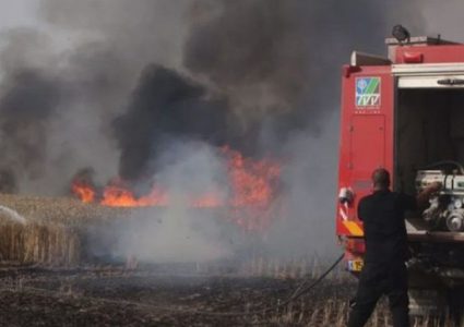 اندلاع حرائق بحقول إسرائيلية بفعل طائرات ورقية