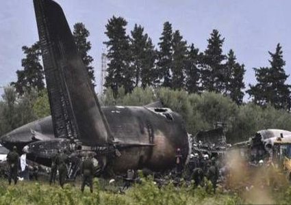 إصابة طاقم طائرة عسكرية جزائرية بعد انحرافها عن مسارها