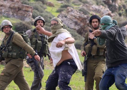 مستوطنون يطلقون الرصاص في محيط مدرسة التحدي (5) شرق بيت لحم