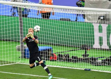 راموس يتسبب بارتجاج في الدماغ لحارس ليفربول