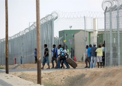 اسرائيل تقرر نقل اسرى فلسطينيين لسجن "الافارقة"