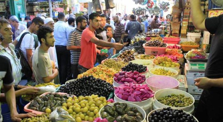 في رمضان- "الاقتصاد" تحيل 52 تاجرا للنيابة