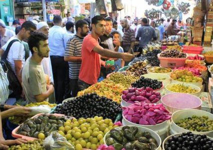 في رمضان- "الاقتصاد" تحيل 52 تاجرا للنيابة