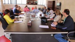 العلاقات العامة لمؤسسات محافظة نابلس تعقد اجتماعها الدوري في مقر المحافظة