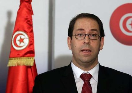 رئيس الحكومة التونسية يعفي وزير الداخلية من مهامه