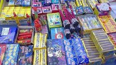 اخطار 15 تاجراً على خلفية الاتجار بالألعاب النارية في القدس