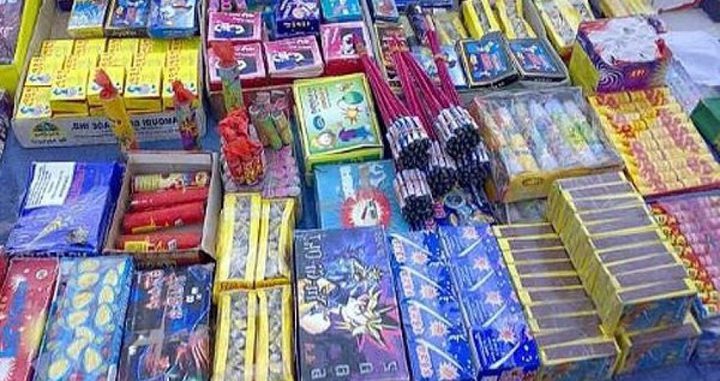 اخطار 15 تاجراً على خلفية الاتجار بالألعاب النارية في القدس