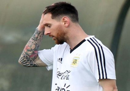 ميسي يشيد بتوقيت استقالة زيدان ويستبعد عودة نيمار لبرشلونة