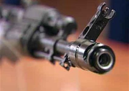 غزة: وفاة شاب أثناء العبث بالسلاح