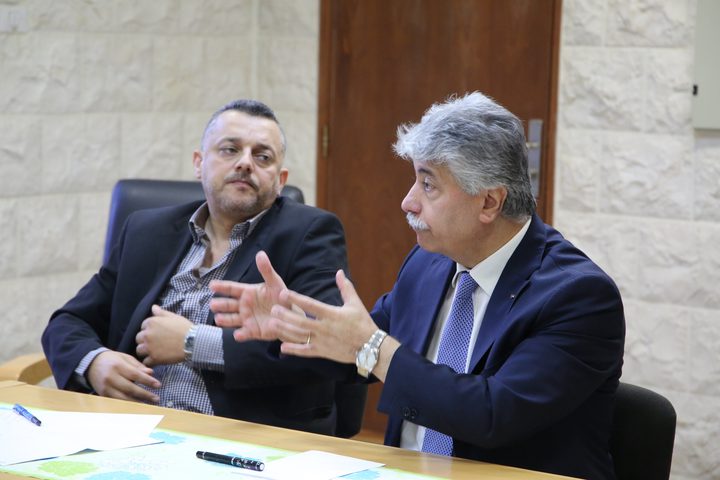 بيت الصحافة ومركز الإعلام في "النجاح" ينظمان لقاءً حواريا مع د. مجدلاني