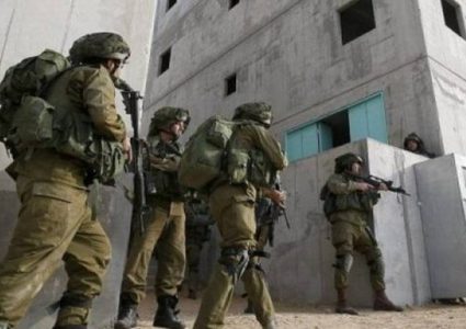 قوات الاحتلال تغلق مدخل منزل "باللحام الكهربائي" على ساكنيه