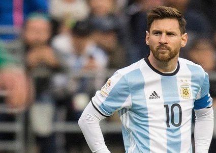 بعد رفض ميسى اللعب فى "إسرائيل".. هناك نجوم سبقوه تعرف عليهم!