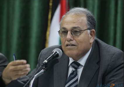 أبو زهري يتسلم رئاسة دائرة التربية والتعليم العالي في "م.ت.ف"