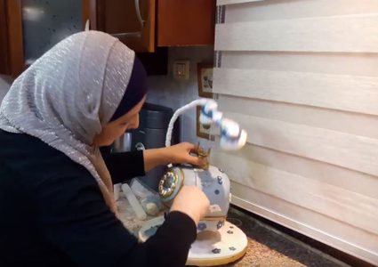 كفاح.. شيف فلسطيني تحيل الحلوى لأشكال ثلاثية الأبعاد (فيديو)