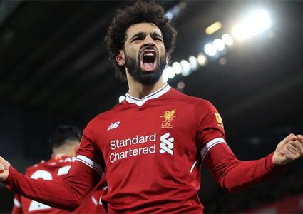 ميسي يطالب برشلونة بضم محمد صلاح