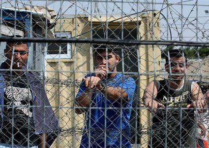 إقرار "قانون" خصم مخصصات الأسرى والشهداء