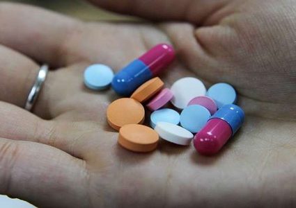 علماء: أدوية الكوليسترول تشكل خطرا على حياة الإنسان