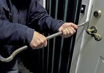 الشرطة تكشف ملابسات (23) قضية سرقة