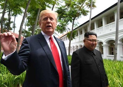 لغة الجسد تكشف تفاصيل قمة كيم وترامب