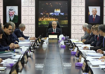 مجلس الوزراء يدعو لعدم حرف الأنظار عن معاناة غزة ويرحب بالانضمام للاتفاقيات الجديدة