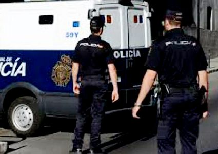 نادي الأسير: محكمة الاحتلال تُمدد اعتقال أسيراً جريحاً