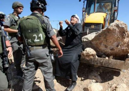 الاحتلال يستولي على أكثر من 24 دونما جنوب نابلس ويضع عليها بيوتا متنقلة