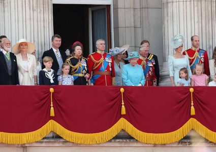 مَن الطفلة التي سرقت الأضواء من طفلي كايت ميدلتون في يوم ميلاد الملكة؟