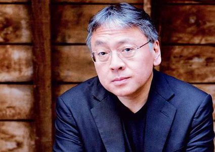 بريطانيا تمنح كازو ايشيجورو الحاصل على جائزة نوبل للأدب لقب الفروسية