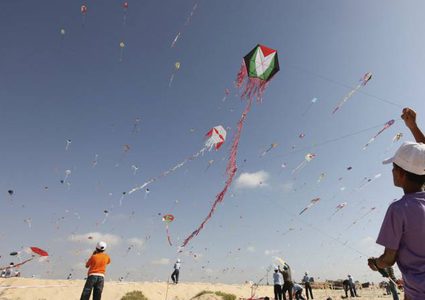 وحدة الطائرات الورقية: سنطلق 5000 طائرة ورقية حارقة يوم العيد