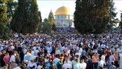 90 الفاً أدّوا صلاة العيد في المسجد الاقصى