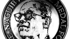 جائزة نجيب محفوظ تتحول من المحلية للعالمية