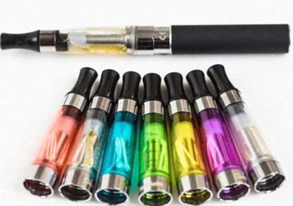 ما هي خطورة النكهات المضافة إلى السجائر الإلكترونية ؟