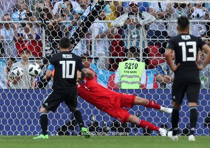 ميسي صاحب أول ركلة جزاء مهدرة بالمونديال