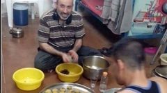 قوات الاحتلال تهاجم الأسرى وتعزلهم بعد صورة "كعك العيد"