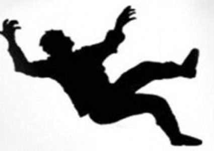 انتحار مواطن بإلقاء نفسه من علو وسط قطاع غزة