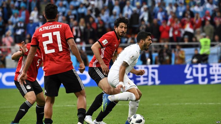 إلى من أهدى "سواريز وكافاني" قميصيهما من منتخب الفراعنة؟