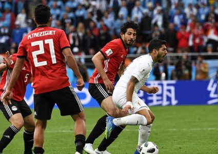 إلى من أهدى "سواريز وكافاني" قميصيهما من منتخب الفراعنة؟