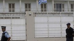 أثينا وسكوبيي توقعان اتفاقا ينهي خلافا استمر 27 عاما حول اسم مقدونيا